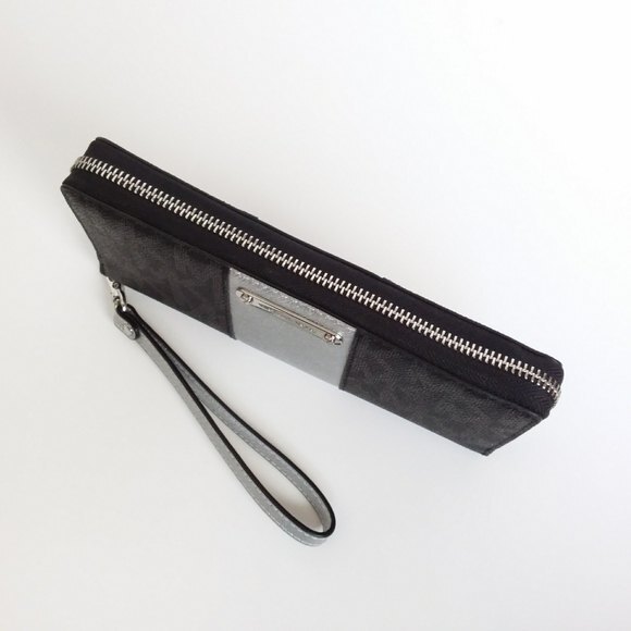 Michael Michael Kors | Met Center Stripe Wallet - Picture 3 of 8